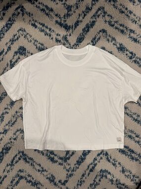 VUORI White Boxy Crewneck Crop Tee